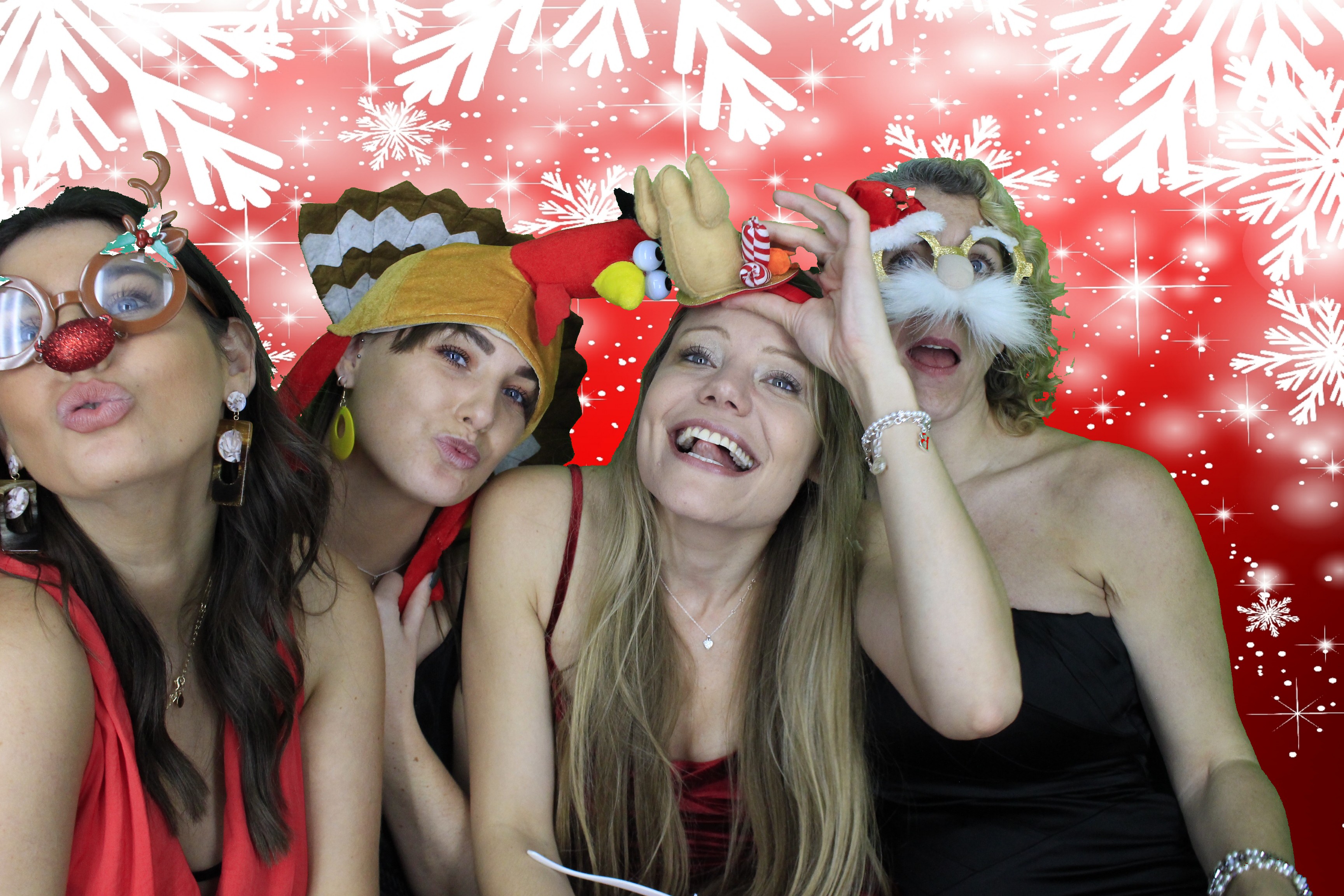 Acosta Europe Christmas Party 2018 | View more photos from the event at gallery.myphotoboothexperience.co.uk/u/MyPhotoBoothExperienceLtd/Acosta-Europe-Christmas-Party-2018